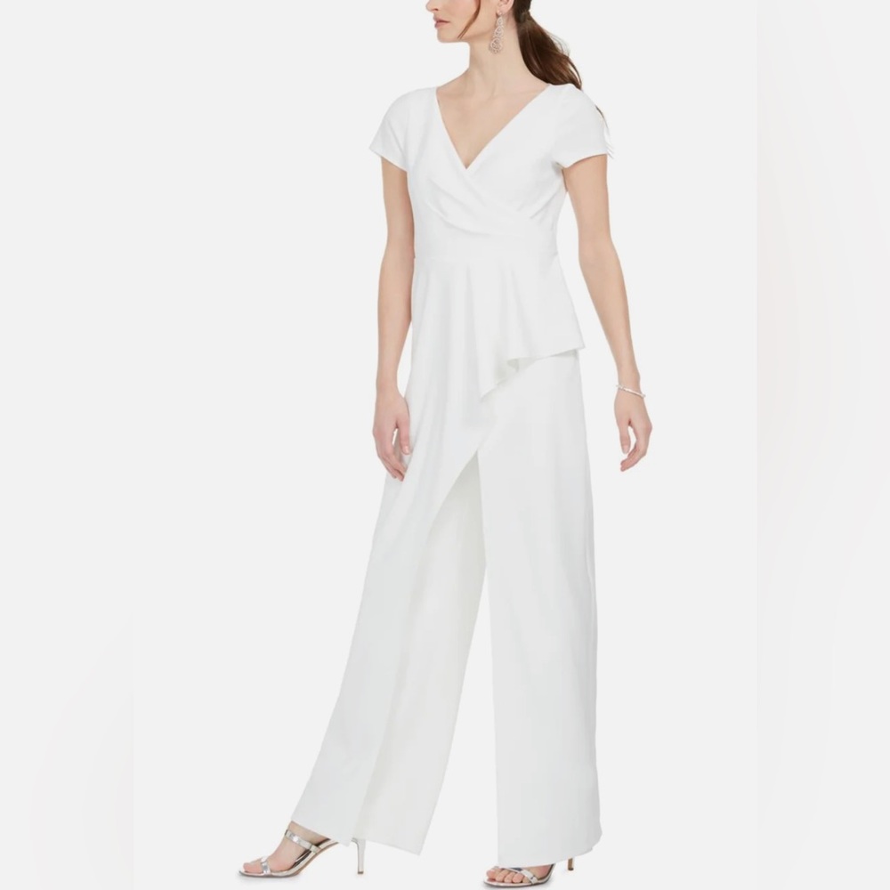 ADRIANNA PAPELL Ivory Zippered Short Sleeve V Neck Wide Leg Jumpsuit size 2